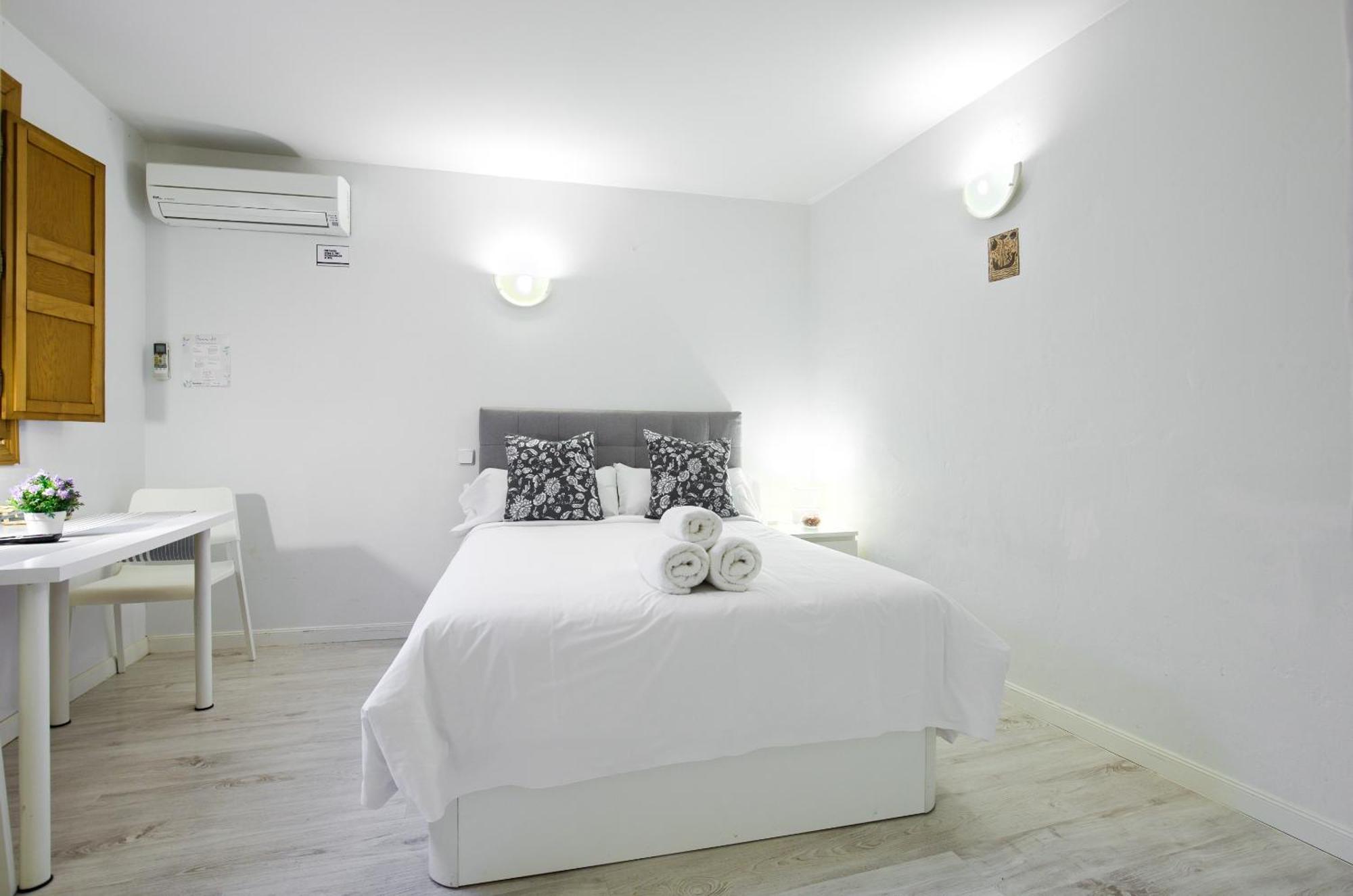 Apartamentos Ryc Alcalá de Henares Kültér fotó