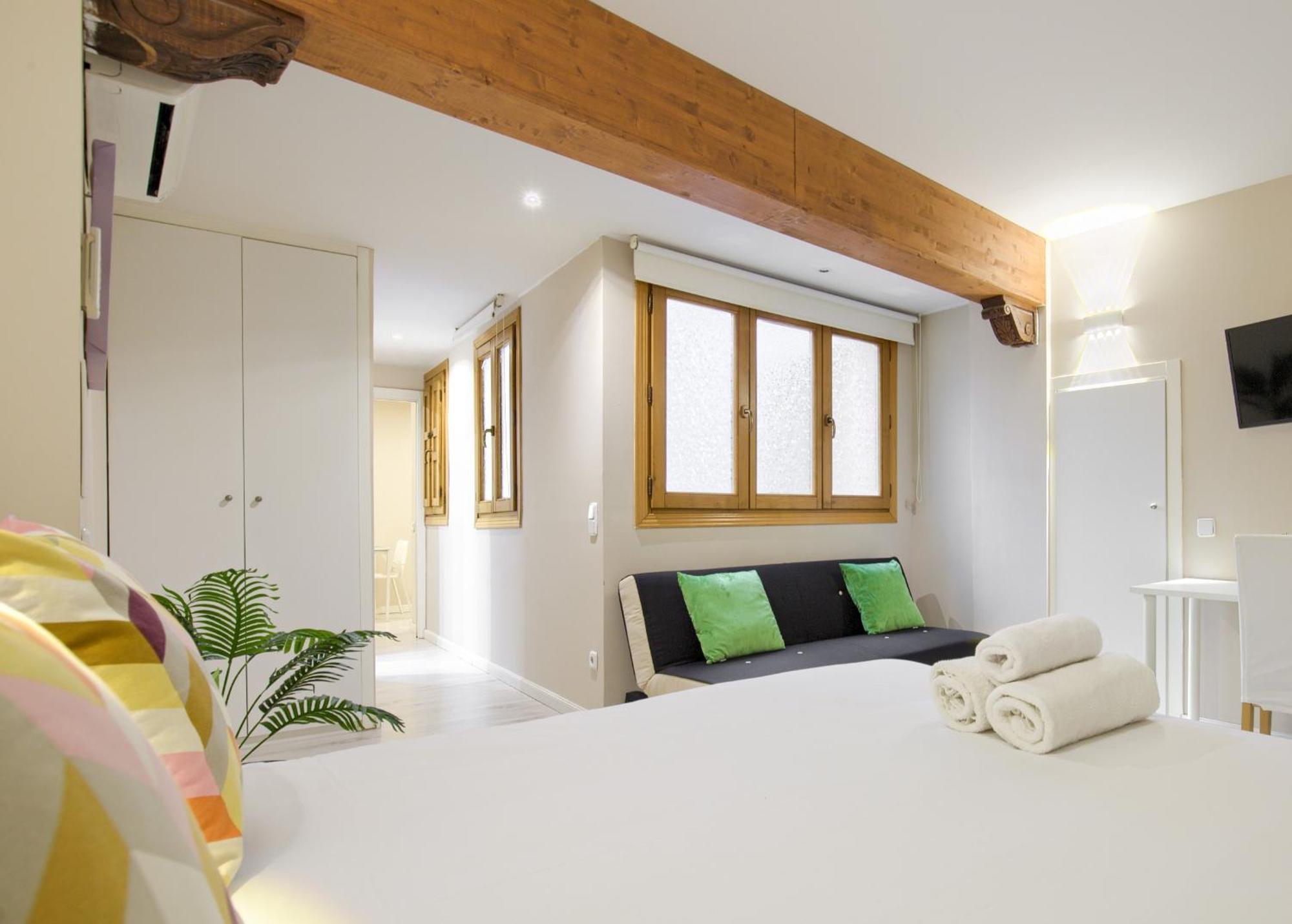 Apartamentos Ryc Alcalá de Henares Kültér fotó